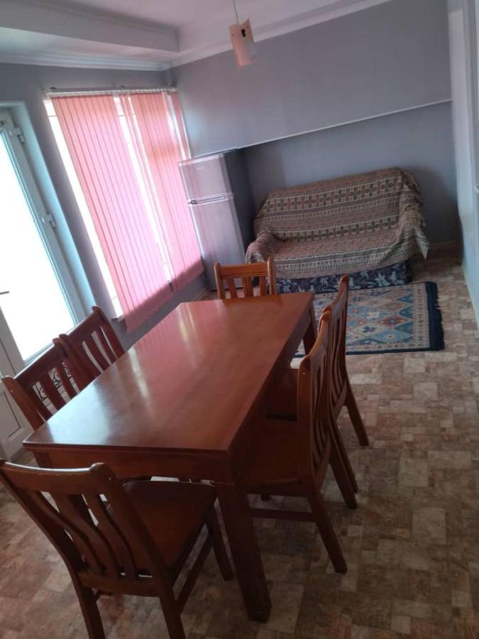 Hotel Gostinyi Dvor Bosteri Extérieur photo