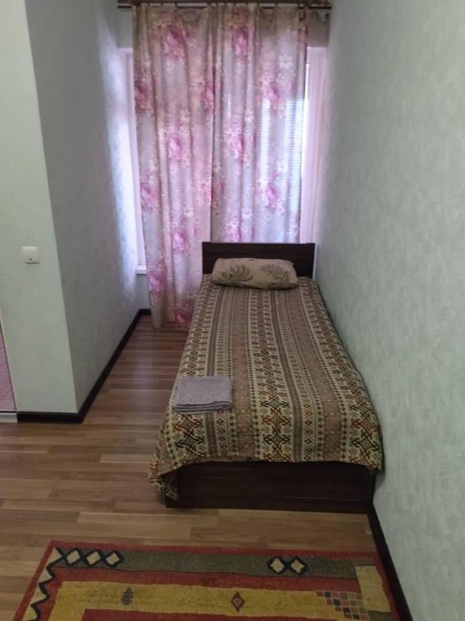 Hotel Gostinyi Dvor Bosteri Extérieur photo
